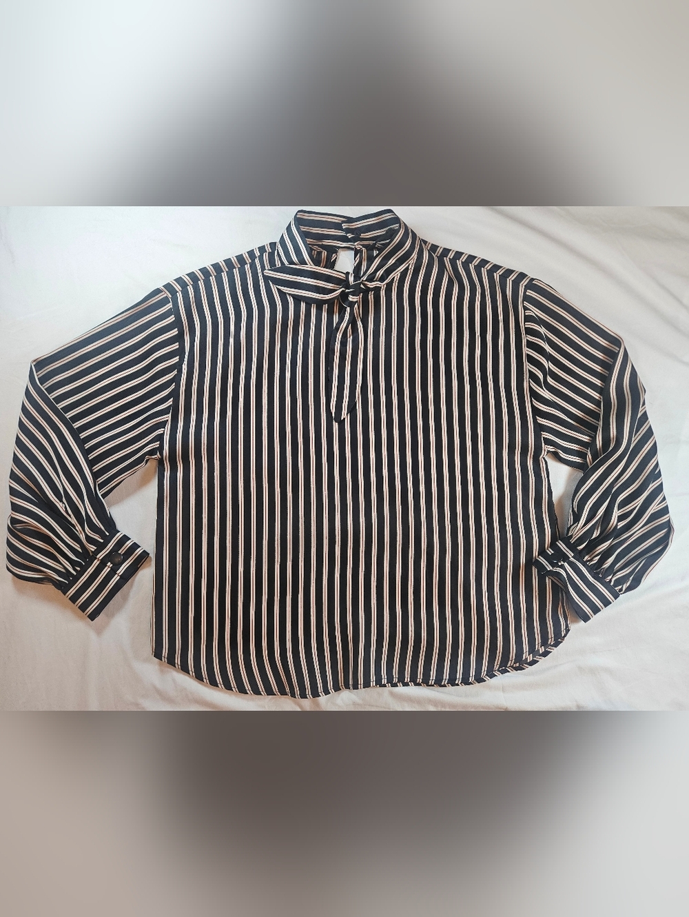 Zara Basic Womens Black & White Striped Long Sleeve Neck Tie Satin Blouse Sz L